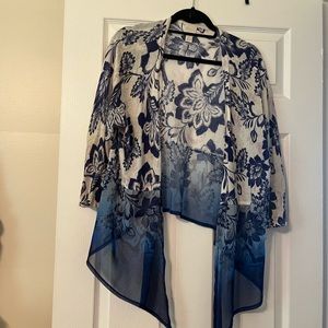 Chico’s Navy Blue and White Floral Print Cardigan
Size: 3 (XL/16)